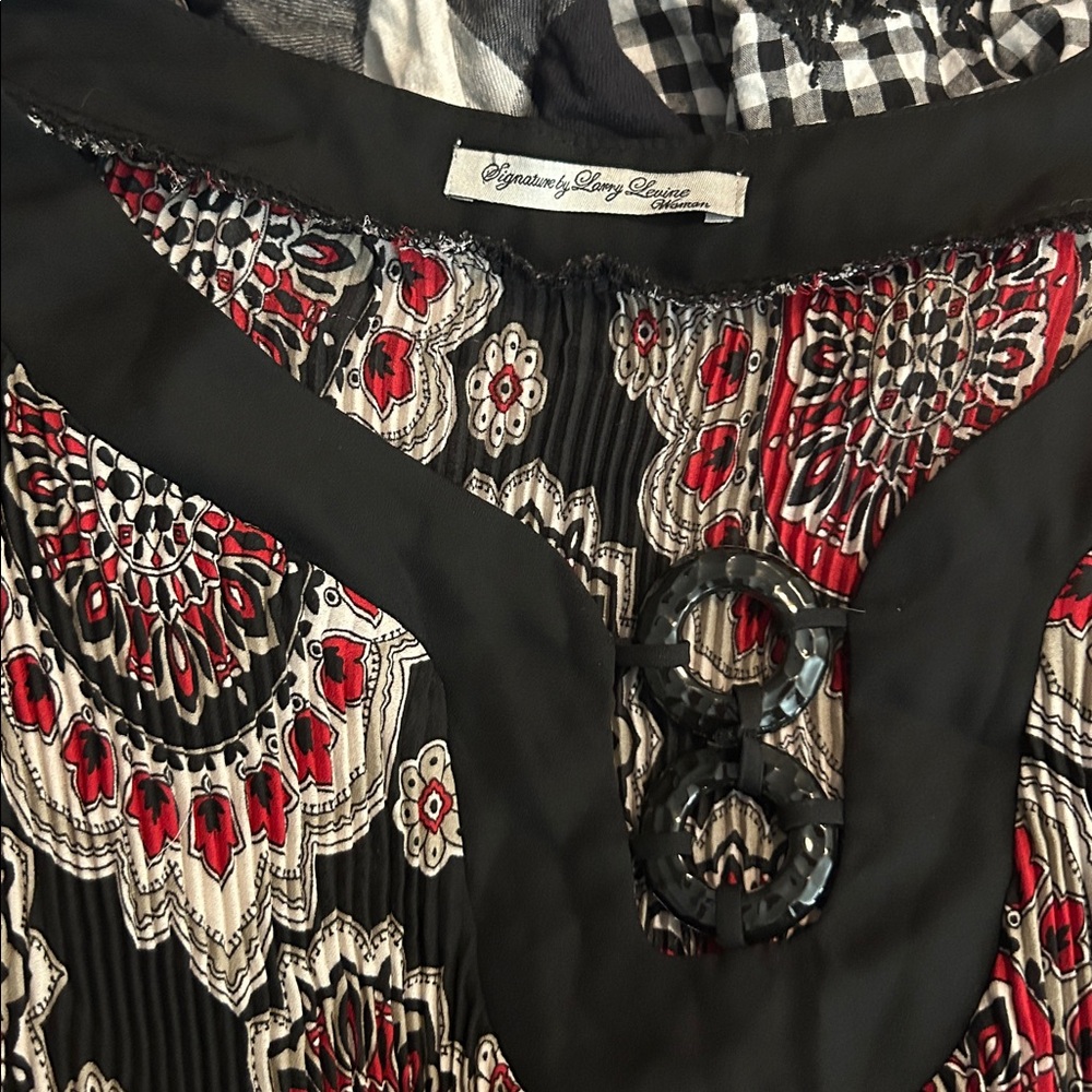 Assorted Tops Haul - Picture 8 of 8